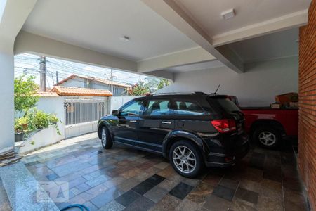 Casa à venda com 354m², 3 quartos e 6 vagas Casa à venda com 354m², 3 quartos e 6 vagasGaragem