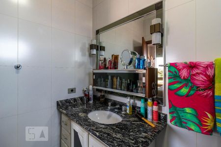 Casa à venda com 354m², 3 quartos e 6 vagas Casa à venda com 354m², 3 quartos e 6 vagasBanheiro da Suíte