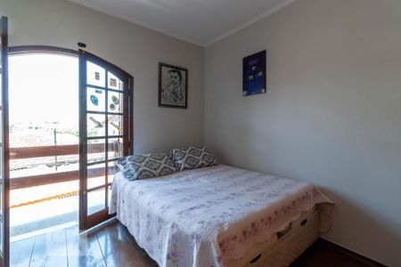 Casa à venda com 354m², 3 quartos e 6 vagas Casa à venda com 354m², 3 quartos e 6 vagasQuarto 2