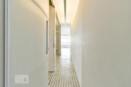 Corredor de apartamento para alugar com 1 quarto, 85m² em Higienópolis, São Paulo
