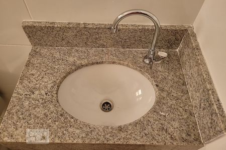 Apartamento para alugar com 67m², 2 quartos e 1 vaga Apartamento para alugar com 67m², 2 quartos e 1 vagaPia Banheiro Social