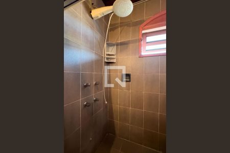 Casa à venda com 236m², 6 quartos e 4 vagas Casa à venda com 236m², 6 quartos e 4 vagasBanheiro 1
