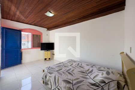 Quarto 1 de casa à venda com 6 quartos, 236m² em São José, Porto Alegre