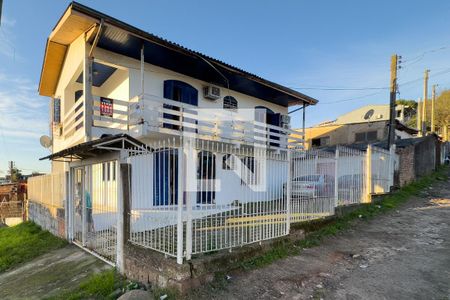 Fachada de casa à venda com 6 quartos, 236m² em São José, Porto Alegre