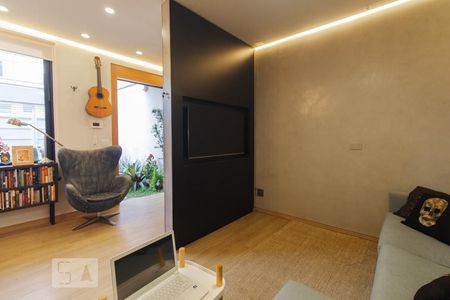 Sala de casa à venda com 2 quartos, 105m² em Vila Diva (zona Leste), São Paulo