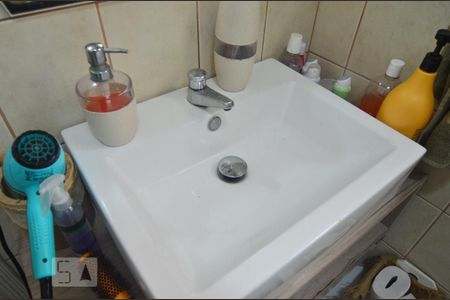 Casa à venda com 600m², 6 quartos e 10 vagasCasa 2 - Banheiro