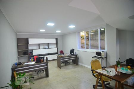 Casa à venda com 600m², 6 quartos e 10 vagasCasa 1 - Escritório 1