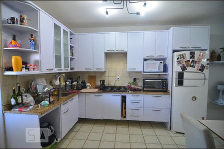 Casa à venda com 600m², 6 quartos e 10 vagasCasa 2 - Cozinha