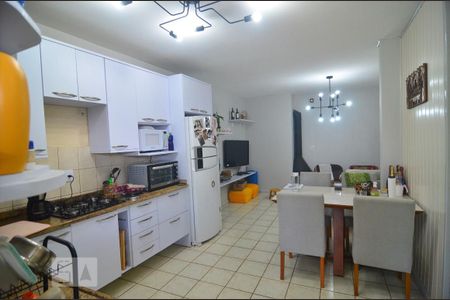 Casa à venda com 600m², 6 quartos e 10 vagasCasa 2 - Cozinha