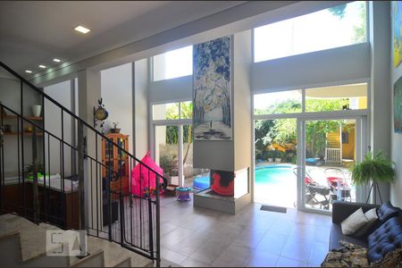 Casa 1 - Sala de casa à venda com 6 quartos, 600m² em Igara, Canoas