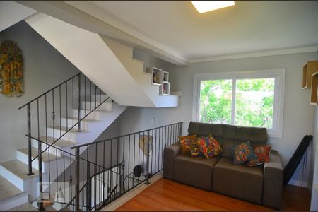 Casa à venda com 600m², 6 quartos e 10 vagasCasa 1 - Sala de leitura