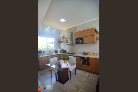 Casa à venda com 600m², 6 quartos e 10 vagasCasa 1 - Cozinha