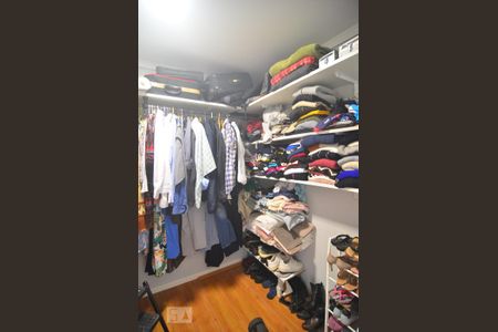 Casa à venda com 600m², 6 quartos e 10 vagasCasa 1 - Closet