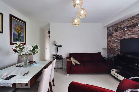 Sala de Apartamento com 2 quartos, 70m² Vila Leopoldina