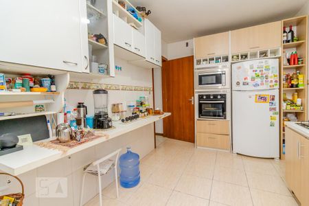 Casa à venda com 214m², 3 quartos e 1 vaga Casa à venda com 214m², 3 quartos e 1 vagaCozinha