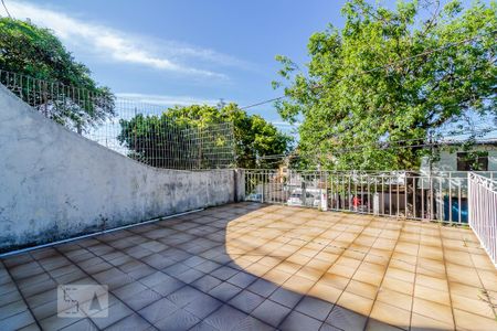 Casa à venda com 214m², 3 quartos e 1 vaga Casa à venda com 214m², 3 quartos e 1 vagaQuintal