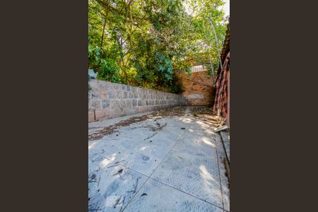 Casa à venda com 214m², 3 quartos e 1 vaga Casa à venda com 214m², 3 quartos e 1 vagaQuintal