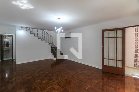 Casa à venda com 3 quartos, 160m² em Quinta da Paineira, São Paulo