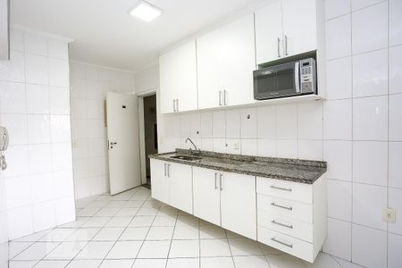 Apartamento à venda com 100m², 3 quartos e 2 vagas Apartamento à venda com 100m², 3 quartos e 2 vagasCozinha