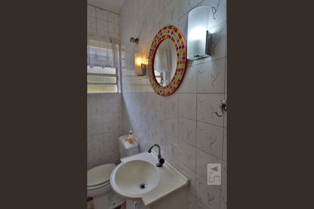 Lavabo de casa à venda com 3 quartos, 220m² em Alto de Pinheiros, São Paulo