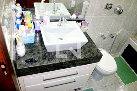 Casa à venda com 123m², 3 quartos e 2 vagasBanheiro da Suíte