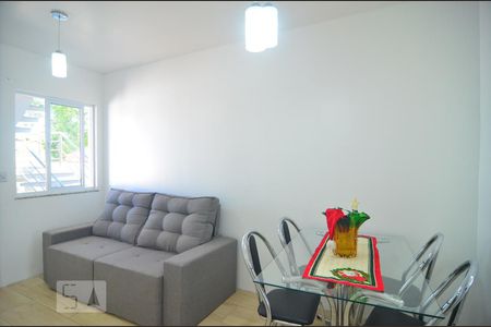 Sala de apartamento à venda com 2 quartos, 51m² em Rio Branco, Canoas