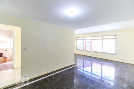 Sala de casa para alugar com 4 quartos, 230m² em Jardim Aeroporto, São Paulo