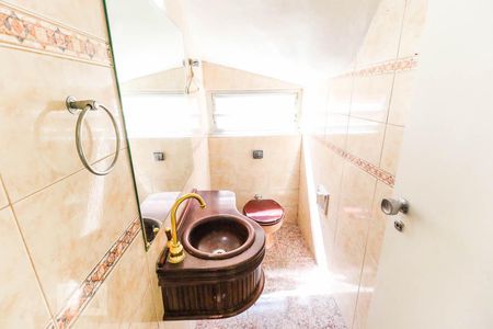 Casa para alugar com 230m², 4 quartos e 4 vagas Casa para alugar com 230m², 4 quartos e 4 vagasLavabo