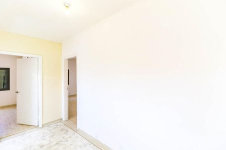 Casa para alugar com 230m², 4 quartos e 4 vagas Casa para alugar com 230m², 4 quartos e 4 vagasHall Quartos