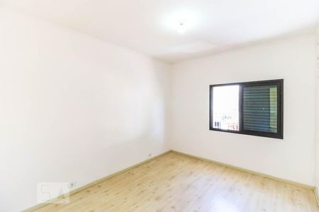 Casa para alugar com 230m², 4 quartos e 4 vagas Casa para alugar com 230m², 4 quartos e 4 vagasQuarto 2