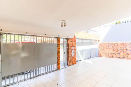 Casa para alugar com 230m², 4 quartos e 4 vagas Casa para alugar com 230m², 4 quartos e 4 vagasGaragem