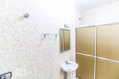 Casa para alugar com 230m², 4 quartos e 4 vagas Casa para alugar com 230m², 4 quartos e 4 vagasBanheiro Edícula