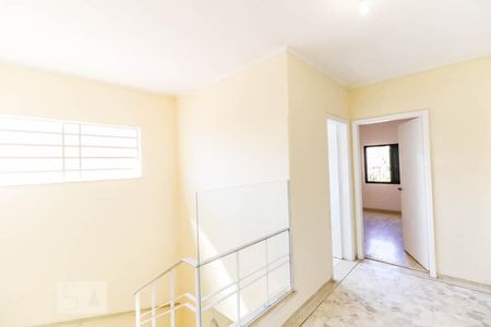 Casa para alugar com 230m², 4 quartos e 4 vagas Casa para alugar com 230m², 4 quartos e 4 vagasHall Quartos