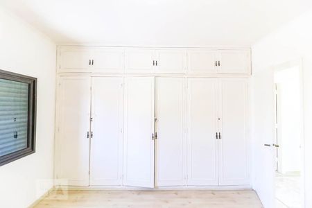 Casa para alugar com 230m², 4 quartos e 4 vagas Casa para alugar com 230m², 4 quartos e 4 vagasQuarto 2