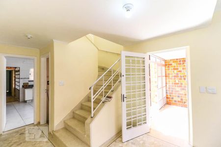 Hall de casa para alugar com 4 quartos, 230m² em Jardim Aeroporto, São Paulo