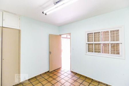 Casa para alugar com 230m², 4 quartos e 4 vagas Casa para alugar com 230m², 4 quartos e 4 vagasEdícula
