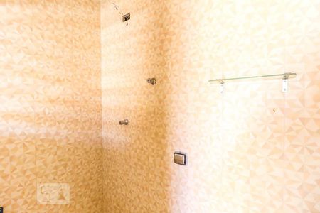 Casa para alugar com 230m², 4 quartos e 4 vagas Casa para alugar com 230m², 4 quartos e 4 vagasBanheiro de Serviço