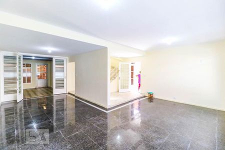 Sala de casa para alugar com 4 quartos, 230m² em Jardim Aeroporto, São Paulo