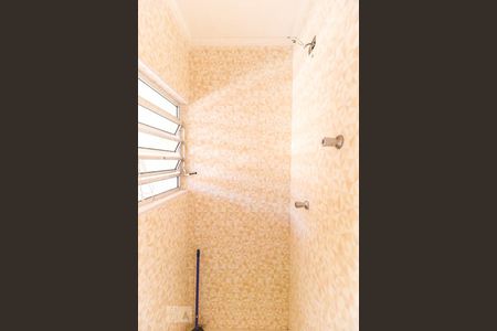 Casa para alugar com 230m², 4 quartos e 4 vagas Casa para alugar com 230m², 4 quartos e 4 vagasBanheiro de Serviço