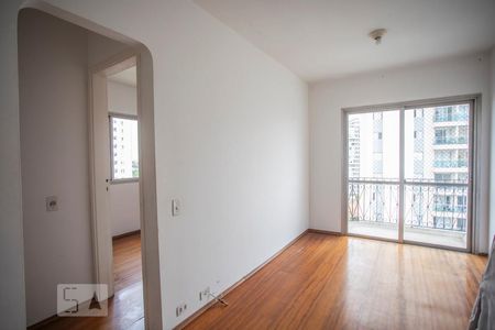 Sala de Estar de apartamento para alugar com 1 quarto, 45m² em Vila Guarani, São Paulo