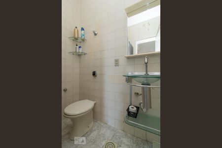 Apartamento à venda com 70m², 2 quartos e sem vaga Apartamento à venda com 70m², 2 quartos e sem vagaBanheiro