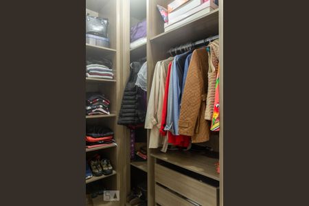 Casa para alugar com 160m², 3 quartos e 2 vagas Casa para alugar com 160m², 3 quartos e 2 vagasCloset Suíte