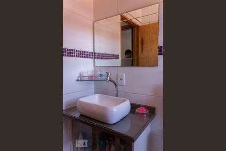 Casa para alugar com 160m², 3 quartos e 2 vagas Casa para alugar com 160m², 3 quartos e 2 vagasBanheiro Suíte