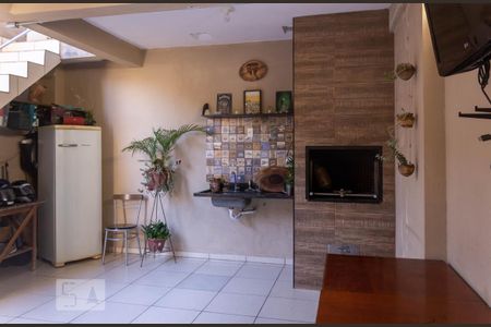 Churrasqueira de casa para alugar com 3 quartos, 160m² em Jardim Guarapiranga, São Paulo