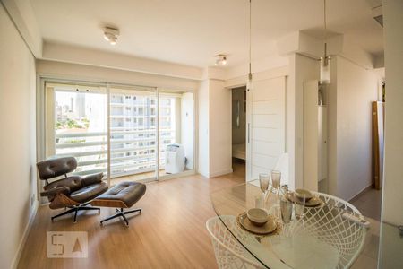 Sala de apartamento para alugar com 1 quarto, 41m² em Cambuí, Campinas