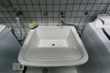Área de Serviço - Tanque de casa à venda com 4 quartos, 250m² em Vila Carrão, São Paulo