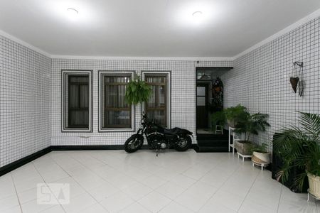Garagem de casa à venda com 4 quartos, 250m² em Vila Carrão, São Paulo