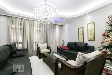 Sala de casa à venda com 4 quartos, 250m² em Vila Carrão, São Paulo