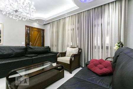 Sala de casa à venda com 4 quartos, 250m² em Vila Carrão, São Paulo