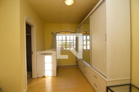 Casa à venda com 312m², 3 quartos e 2 vagas Casa à venda com 312m², 3 quartos e 2 vagasSuíte 1